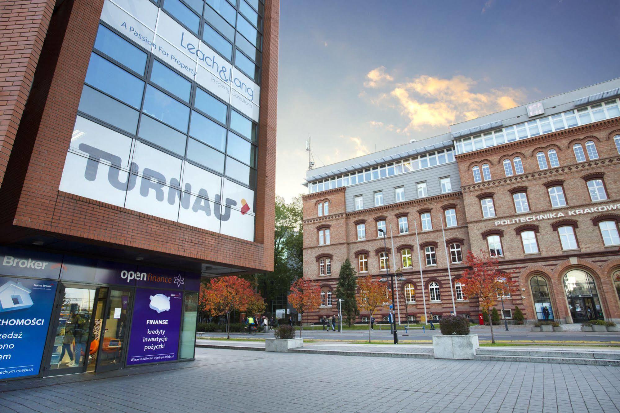 Turnau City Aparthotel Krasków Exterior foto